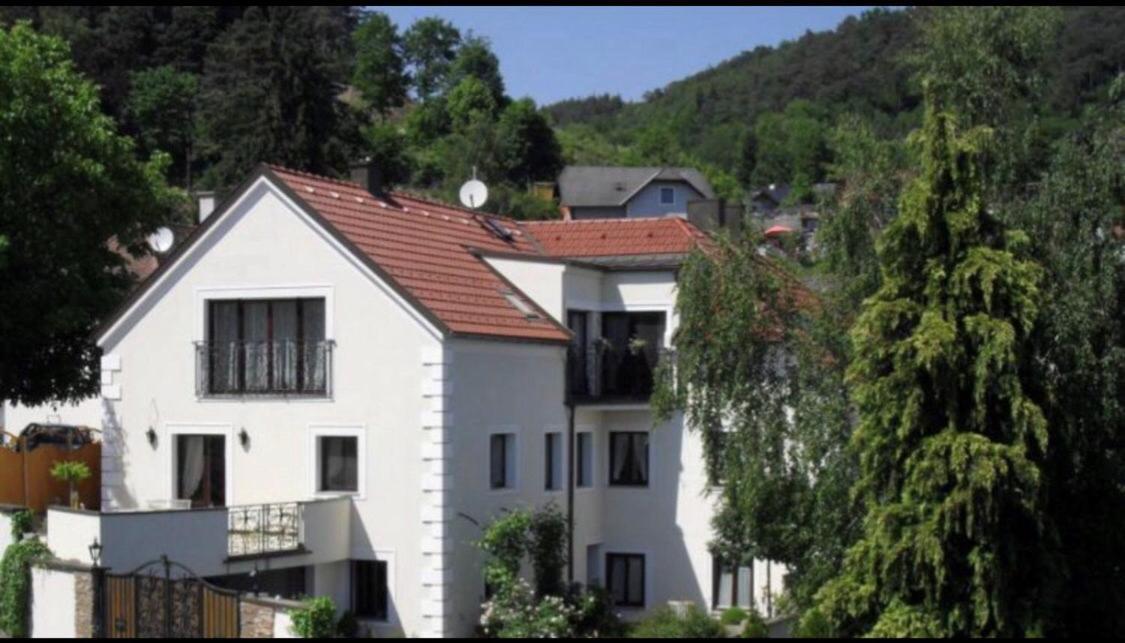 Pension Artstetten Ngoại thất bức ảnh